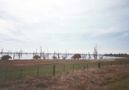 AG10	Lake Mulwala.