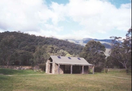 AG22	The Geehi camping area, Mount Kosciusko.