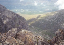 AM00	The Old Observatory on the summit of Ben Nevis.