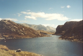 AV09	Loch na Thull.