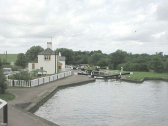 P7220005	The view from Soulbury Top Lock 