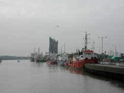 PB240165	Looking towards the inner harbour in Lowestoft.