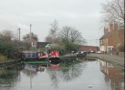 PC150232	Boats on the canal at Wolverhampton Top Lock. 