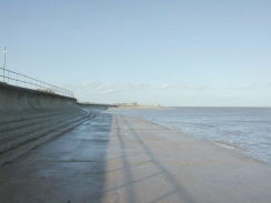 P2090010	Looking north along the bottom of the sea wall.