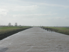 P2230014	The view south from Fosdyke Bridge.