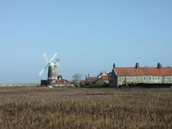 P2002B030028	Cley-next-the-Sea windmill. 