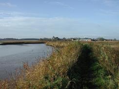 P2002B090011	Looking eastwards along the River Alde towards Snape Maltings. 