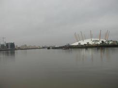 P2002B300091	The river beside the Isle of Dogs. 