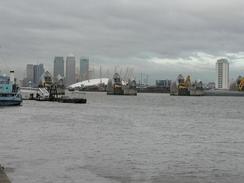 P2002C020025	Looking along the river towards the Woolwich Ferry. 