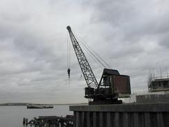 P2002C020043	A crane besde the river near Erith. 