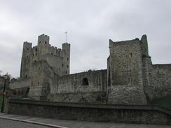 P2002C050043	Rochester Castle viewed from near the cathedral. 