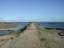 P2002C280025	The path along the sea banks from Lymington to Keyhaven. 