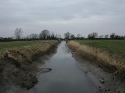 P20032260088	The drainage channel beside the River Yeo. 