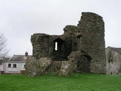 P20033100006	The remains of Loughor Castle.