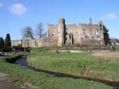 P20033130016	Laugharne Castle.