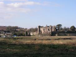 P20033130017	Laugharne Castle.