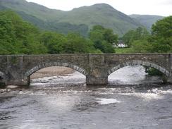 P20036114088	The old bridge over the River Fyne.