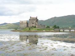 P20037215623	Eilean Donan Castle.