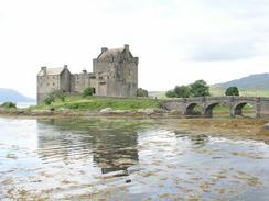 P20037215629	Eilean Donan Castle.