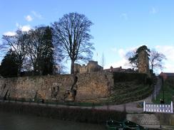 P20032081170	The remains of the castle in Tonbridge.