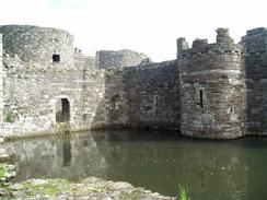 P20048161443	Beaumaris Castle.