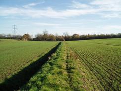 P2004B142273	Heading northeastwards acros fields.