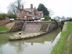 P2004C132931	One of the Hilmorton Locks.