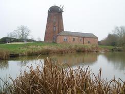 P2004C132965	An old windmill to the south of Barby.