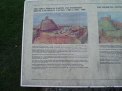 P2004C153057	An information board about Tamworth Castle.