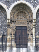 P2005B138157	A doorway leading into St Thomas Church, Brentwood.