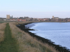 P2005C048678	Looking back towards Orford Castle and Church.