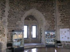 P2005C048716	Inside the Upper hall of Orford Castle.