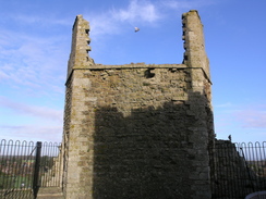 P2005C048729	A turret on the roof of Orford Castle.