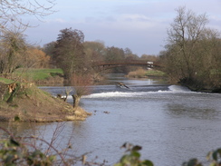 P20061219729	The weir by Bevere Lock.