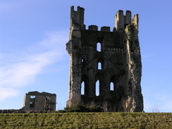 P20062180627	Helmsley Castle. 