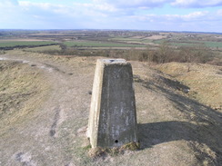 P20063051194	Totternhoe Castle trig pillar.