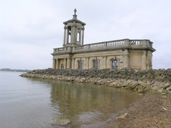 P20064151801	Normanton church.