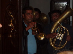 P20067010024	The brass band in the flat.