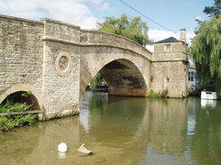 P20068270023	Ha'penny Bridge, Lechlade.