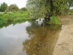 P20068270127	The Thames to the northwest of Cricklade.