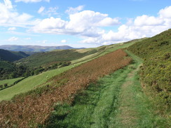 P20069244684	Heading southwestwards along the side of the valley.