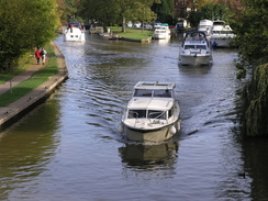 P2006A295606	Boats at Hurley Lock.