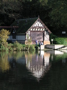 P2006A295683	A boathouse below Clivden.