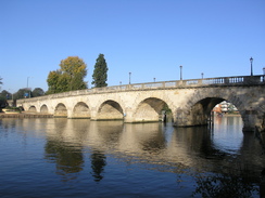 P2006B045718	Maidenhead Bridge.