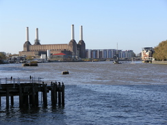 P2006B186191	The view back towards Battersea Power Station.