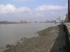 P20073257350	Heading north along the Thames on the Isle of Dogs.