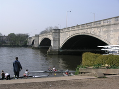 P20074147487	Chiswick Bridge.