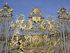 P20074147600	The gates beside the formal gardens at Hampton Court Palace.