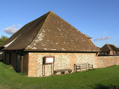 P2007A300014	A barn at Lower Woodcott Farm.