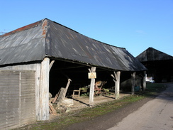 P2007A309878	The farm in Ibthorpe.